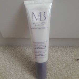 Meaningful Beauty Environmental Protecting